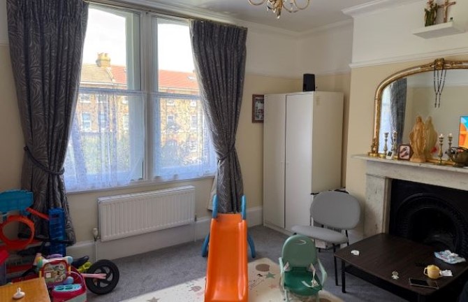 128C Lower Addiscombe Road, Croydon, Surrey, CR0 6AE