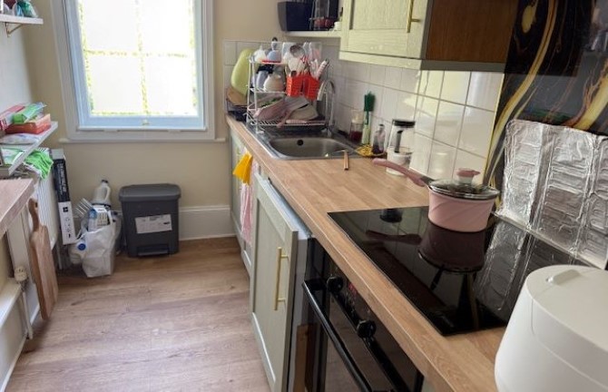 128C Lower Addiscombe Road, Croydon, Surrey, CR0 6AE