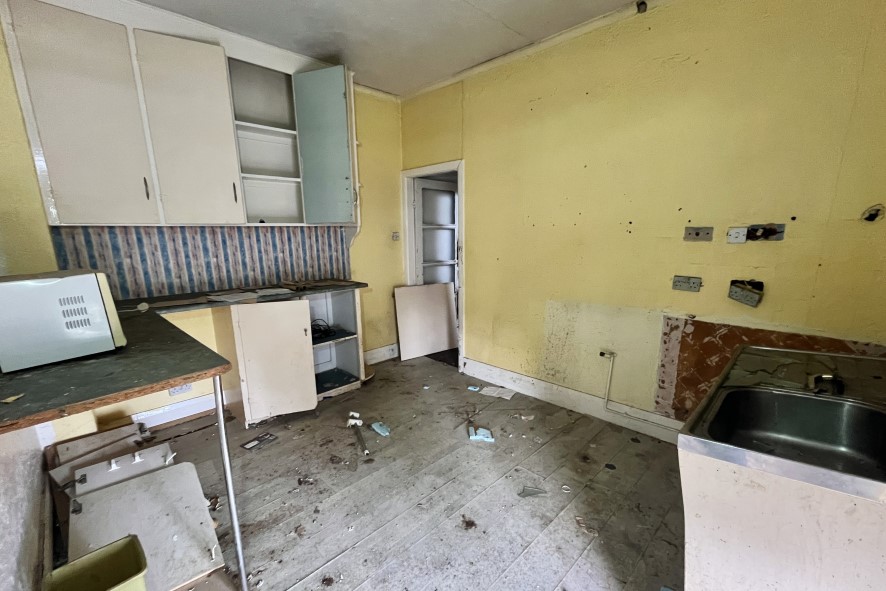 222 Great North Road, Woodlands, Doncaster, South Yorkshire DN6 7HR