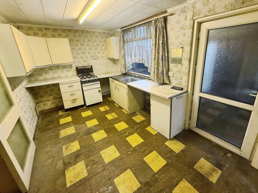 68 Lawrence Saunders Road, Radford, Coventry, West Midlands CV6 1HD