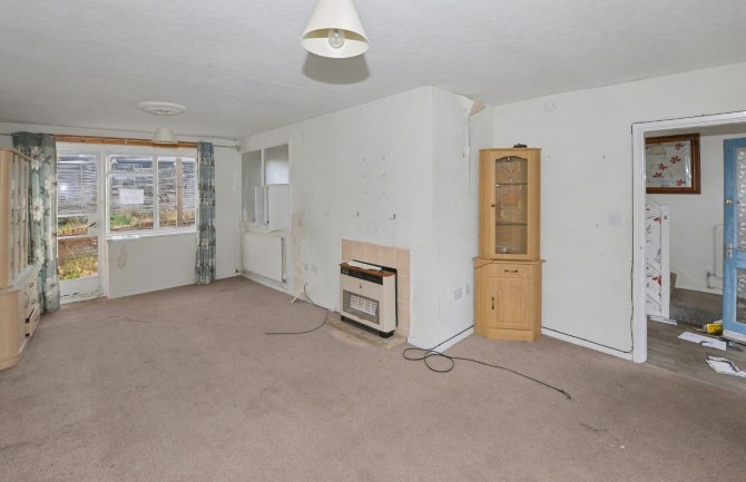 27 Cherry Orchard, Stratford-upon-Avon, Warwickshire, CV37 9AP