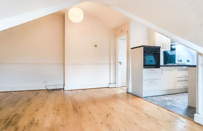 Flat 8 Oriel Lodge, 4 Wollstonecraft Road, Bournemouth, Dorset, BH5 1JQ