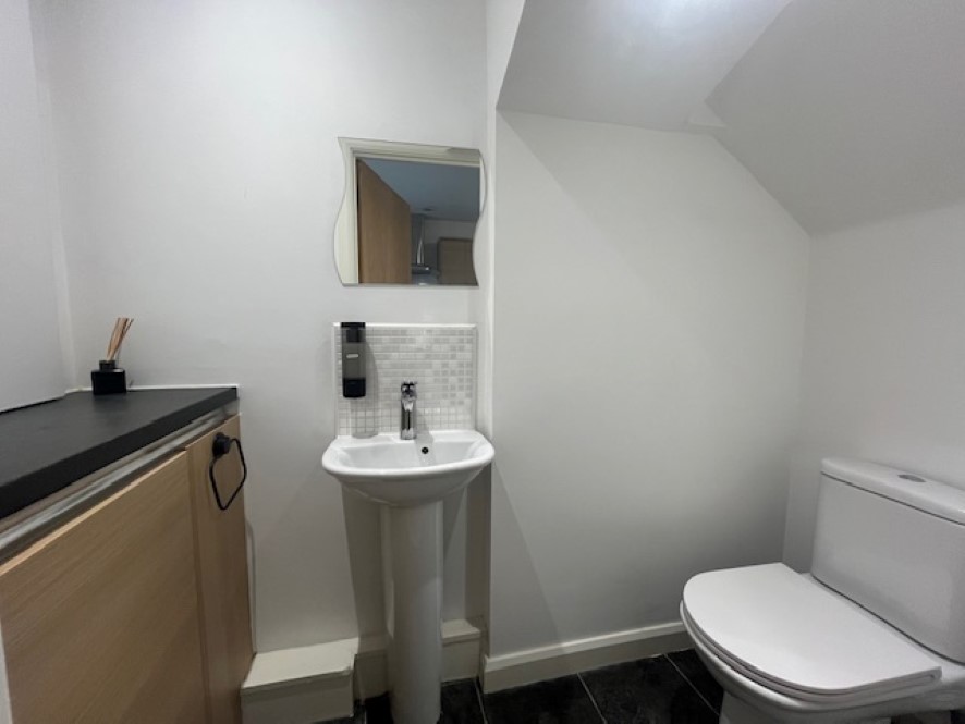 22 Bell Crescent, Manchester, Greater Manchester M11 3UA