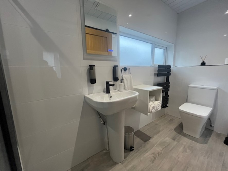 22 Bell Crescent, Manchester, Greater Manchester M11 3UA