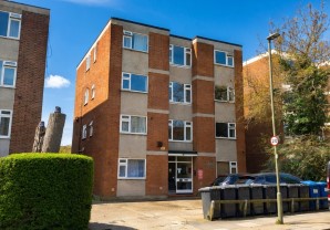 Property for Auction in London - 8 Damon House, 27 Torrington Park, North Finchley, London, N12 9TH