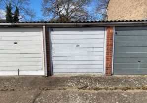 Property for Auction in London - Garage at 3 Buckthorns, Bracknell, Berkshire, RG42 1TA