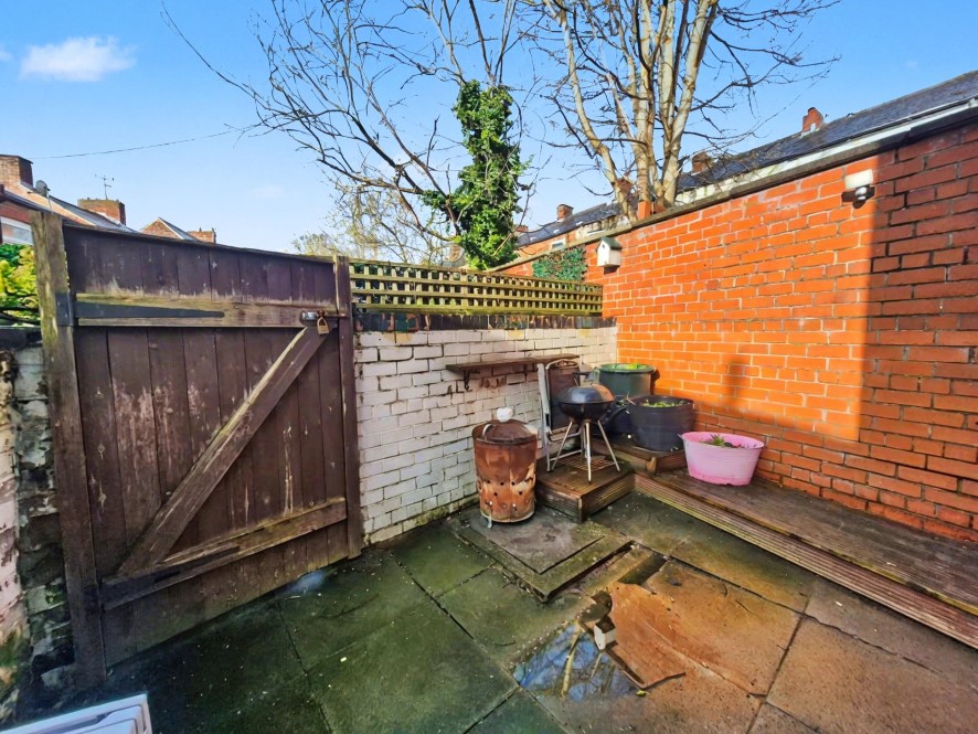 3 Raynham Street, Ashton-under-Lyne, OL6 9NU