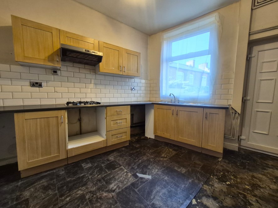 3 Raynham Street, Ashton-under-Lyne, OL6 9NU