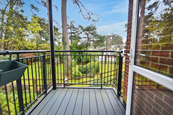 23 Cherrett Court, 557 Ringwood Road, Ferndown, Dorset, BH22 9FE