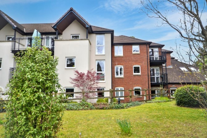 23 Cherrett Court, 557 Ringwood Road, Ferndown, Dorset, BH22 9FE