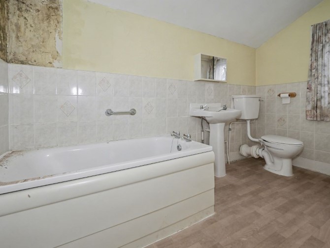 33 Boundary Road, Ramsgate, Kent, CT11 7NE