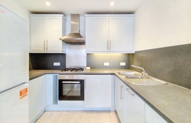 Flat 54 Regatta Point, 38 Kew Bridge Road, Brentford, Middlesex, TW8 0EB