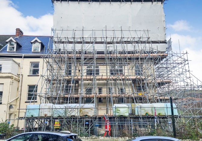 16-17 Larkstone Terrace, Hillsborough Road, Ilfracombe, Devon, EX34 9NU