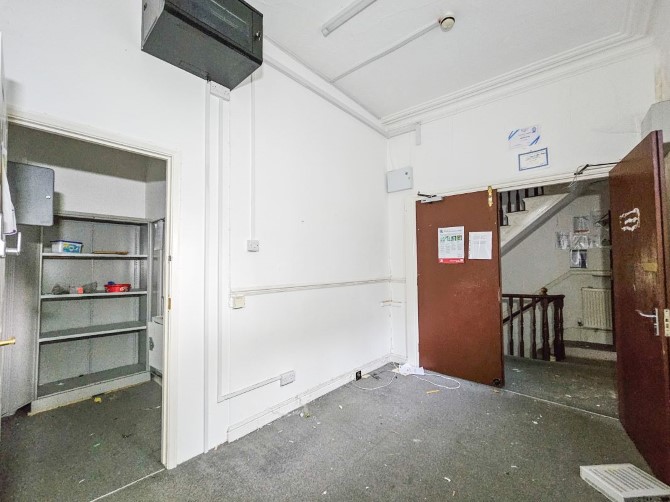 16-17 Larkstone Terrace, Hillsborough Road, Ilfracombe, Devon, EX34 9NU