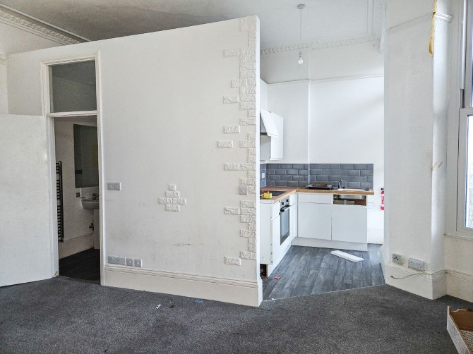 16-17 Larkstone Terrace, Hillsborough Road, Ilfracombe, Devon, EX34 9NU