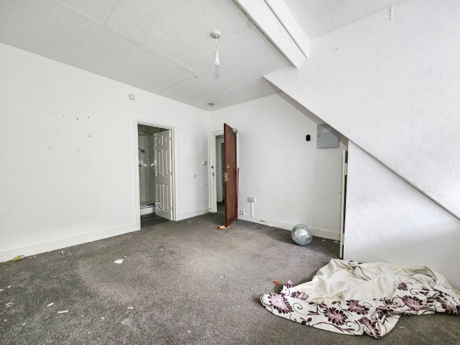 16-17 Larkstone Terrace, Hillsborough Road, Ilfracombe, Devon, EX34 9NU