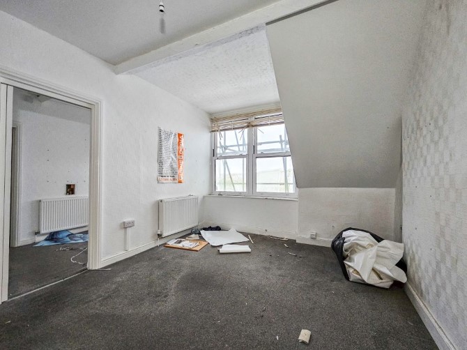 16-17 Larkstone Terrace, Hillsborough Road, Ilfracombe, Devon, EX34 9NU