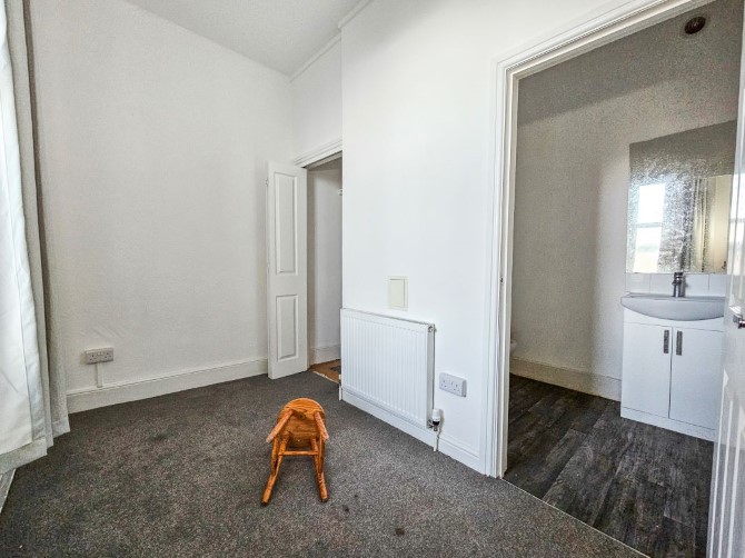 16-17 Larkstone Terrace, Hillsborough Road, Ilfracombe, Devon, EX34 9NU