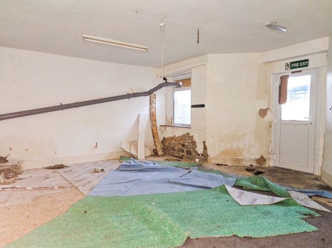 16-17 Larkstone Terrace, Hillsborough Road, Ilfracombe, Devon, EX34 9NU