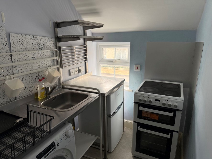 Flat 2, 2 Cromwell Walk, Huntingdon, Cambridgeshire PE29 3HN