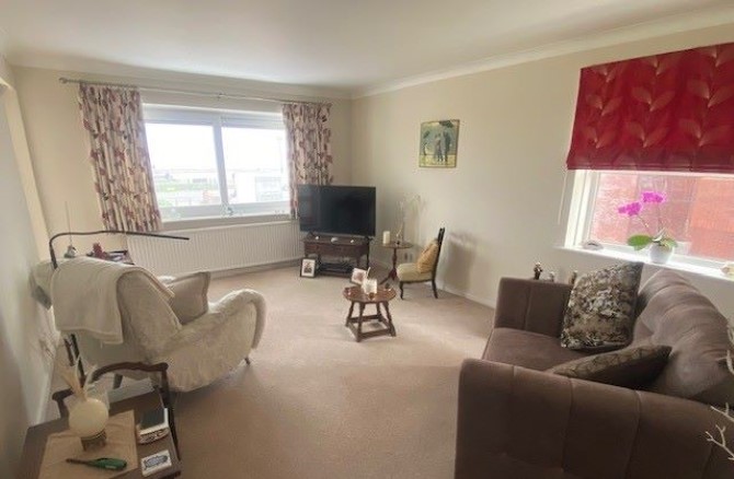 Flat 4 Caversham Court, West Parade, Worthing, BN11 3RA