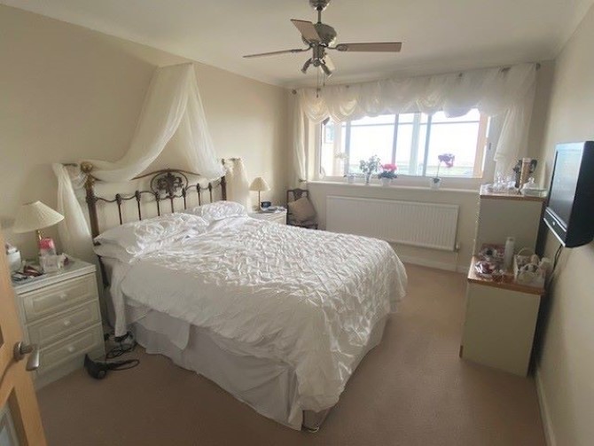 Flat 4 Caversham Court, West Parade, Worthing, BN11 3RA