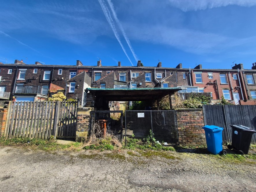 155 Stamford Road, Lees, Oldham, OL4 3NB