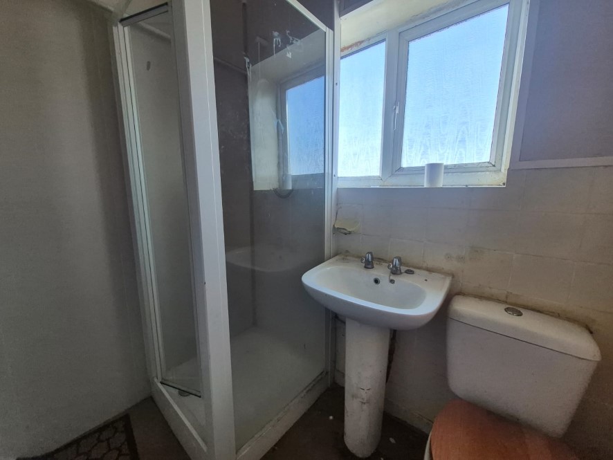 155 Stamford Road, Lees, Oldham, OL4 3NB