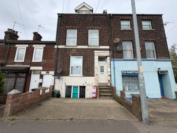 Property for Auction in East Anglia - 2 Wisbech Road, King's Lynn, Norfolk PE30 5JN