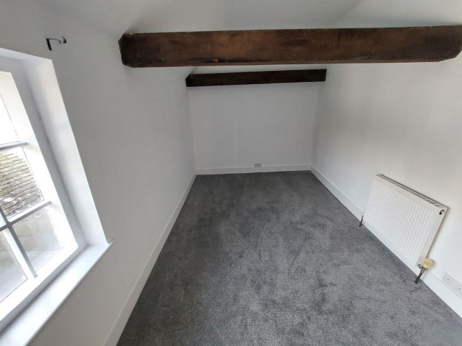 Chantlers, Village Street, Ewhurst Green, Robertsbridge, TN32 5TD