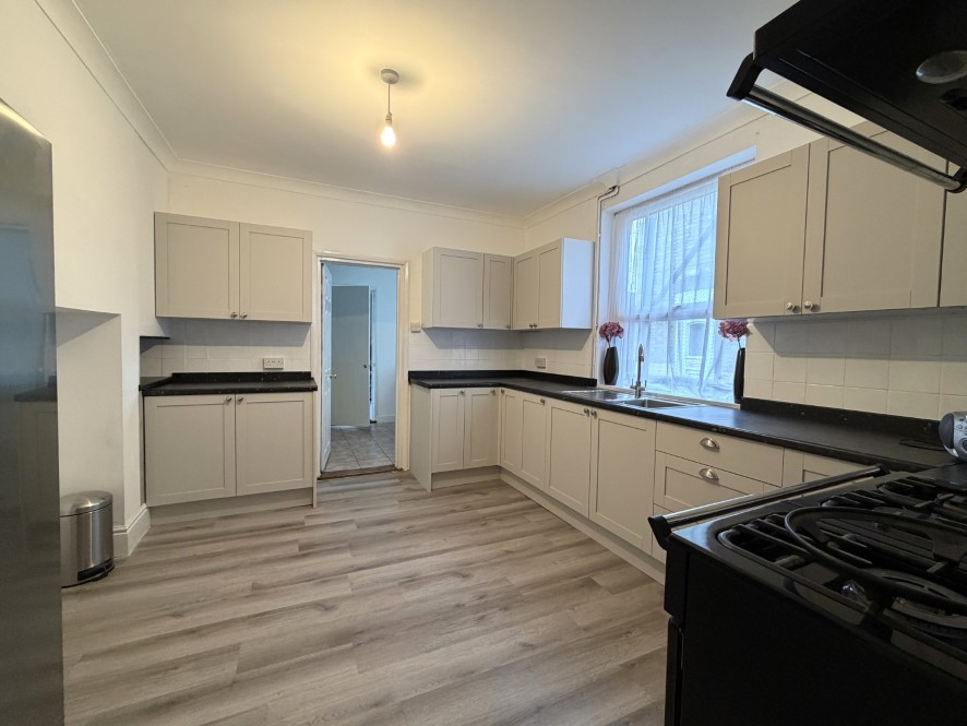 8 Cleveland Road, Lowestoft, Suffolk NR33 0BN