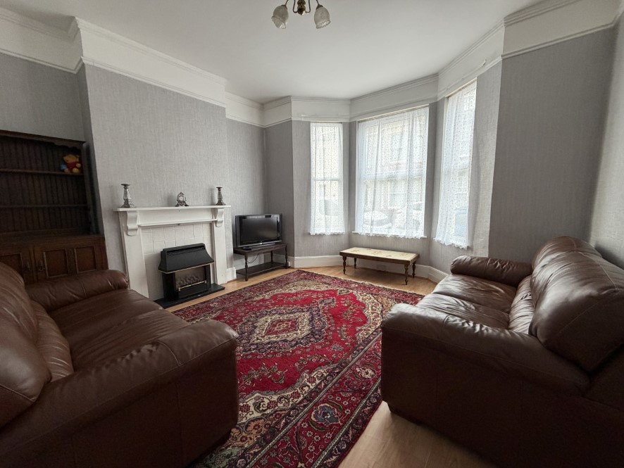 8 Cleveland Road, Lowestoft, Suffolk NR33 0BN