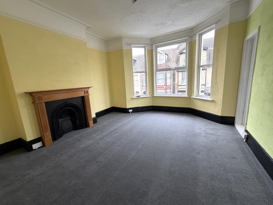 8 Cleveland Road, Lowestoft, Suffolk NR33 0BN