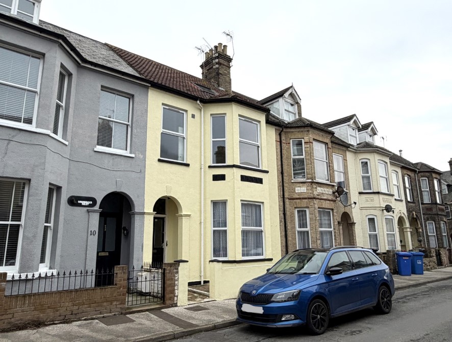 8 Cleveland Road, Lowestoft, Suffolk NR33 0BN