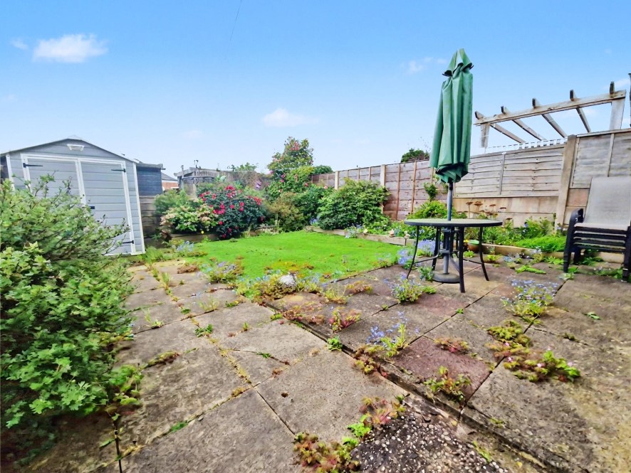 16 Orme Avenue, Alkrington, Middleton, M24 1ES