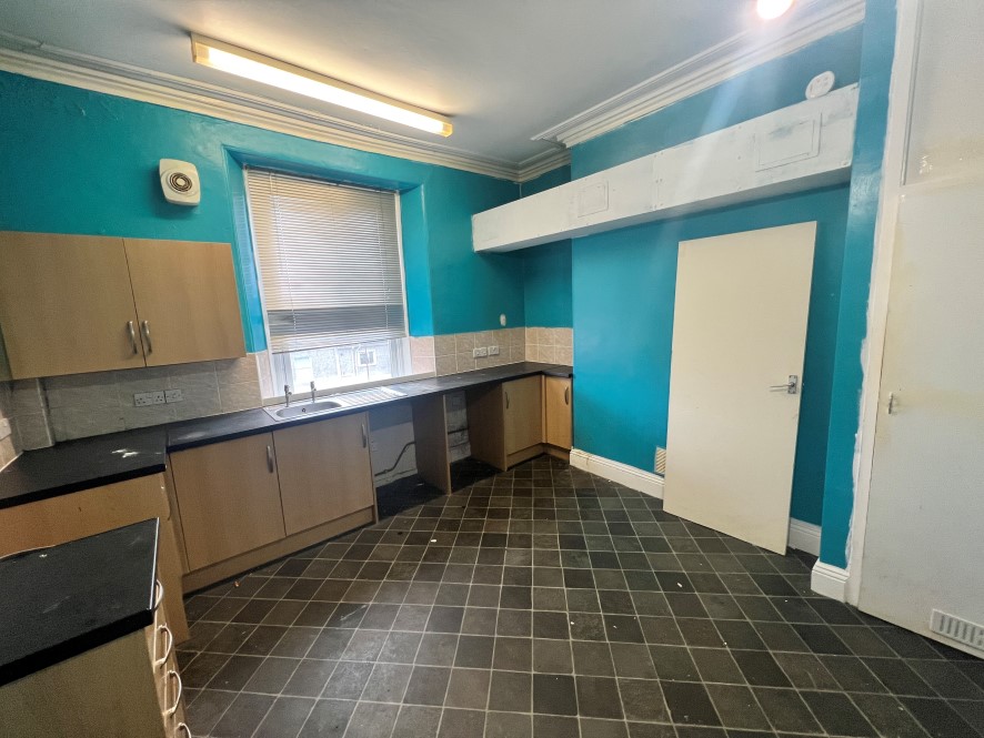 Lower Ground and Ground Floor Flat, 286 North Road West, Plymouth, Devon PL1 5DQ