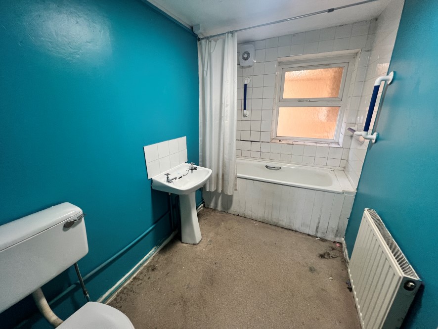 Lower Ground and Ground Floor Flat, 286 North Road West, Plymouth, Devon PL1 5DQ