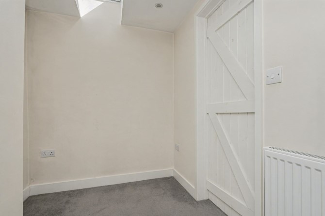 97 Brighton Road, Godalming, Surrey, GU7 1PW