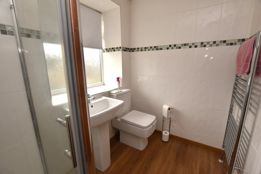 65 Eliot Grove, Guiseley, Leeds, West Yorkshire LS20 9BQ