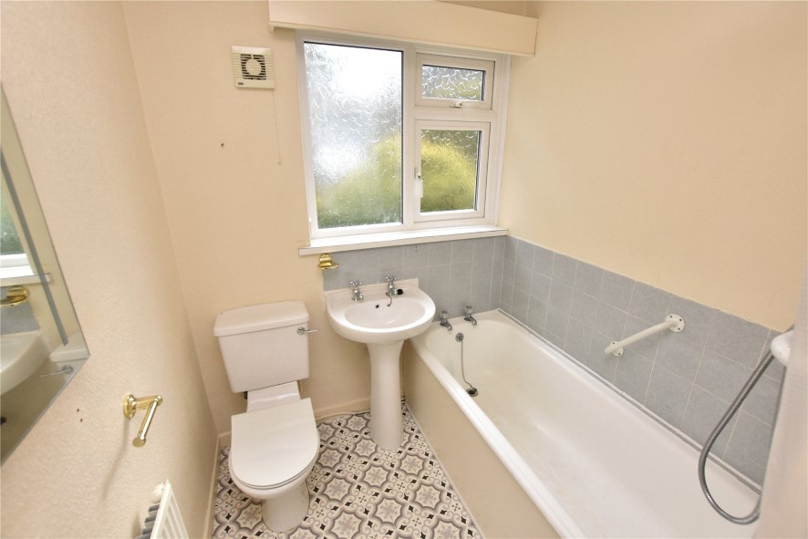 4 Fieldhouse Court, Lane End, Clayton, Bradford, West Yorkshire BD14 6JN