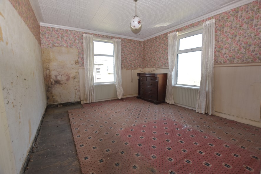 405 Leeds & Bradford Road, Leeds, West Yorkshire LS13 2AZ