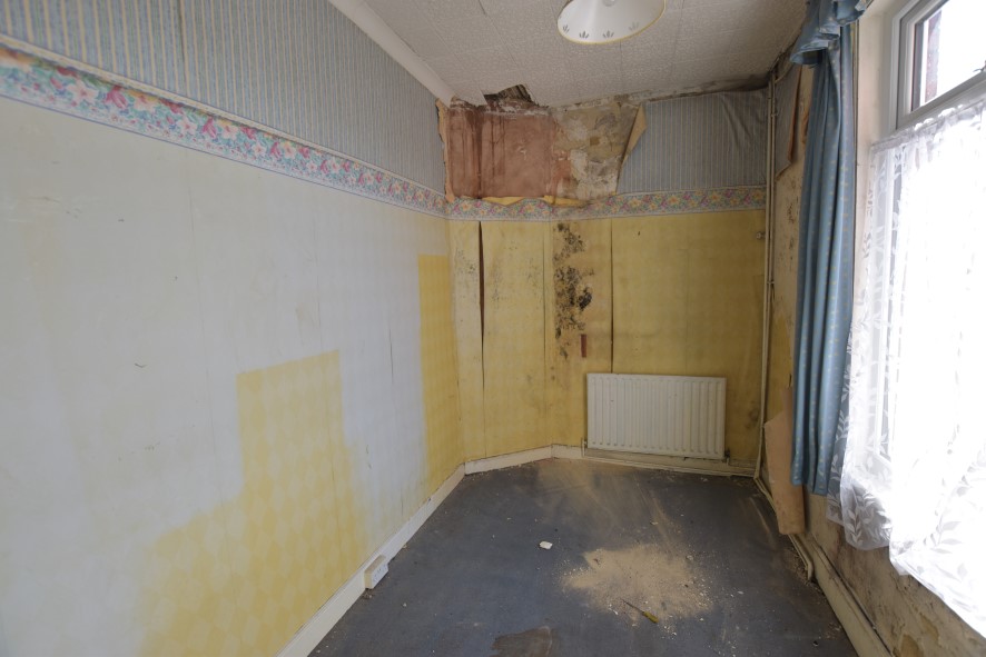 405 Leeds & Bradford Road, Leeds, West Yorkshire LS13 2AZ