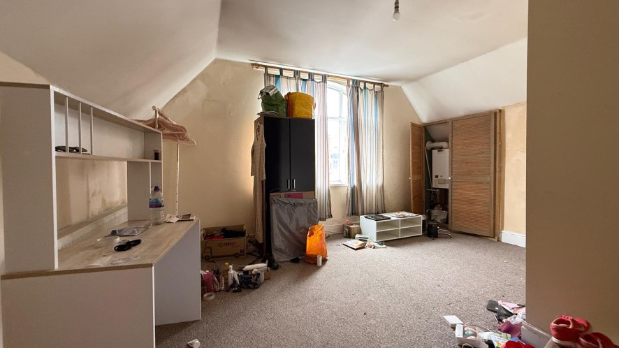 Flat 1, 37 Haldon Road, Exeter, Devon EX4 4DZ