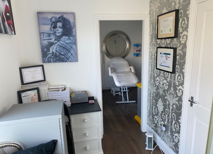 The Studio, Kinders Lane, Greenfield, Oldham, OL3 7BW