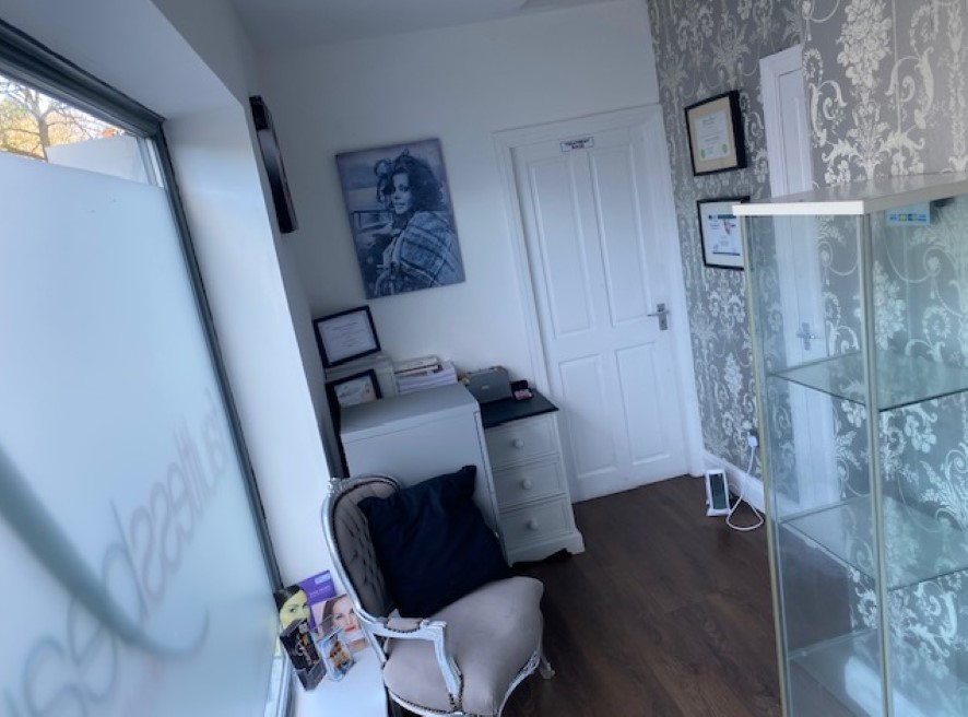 The Studio, Kinders Lane, Greenfield, Oldham, OL3 7BW