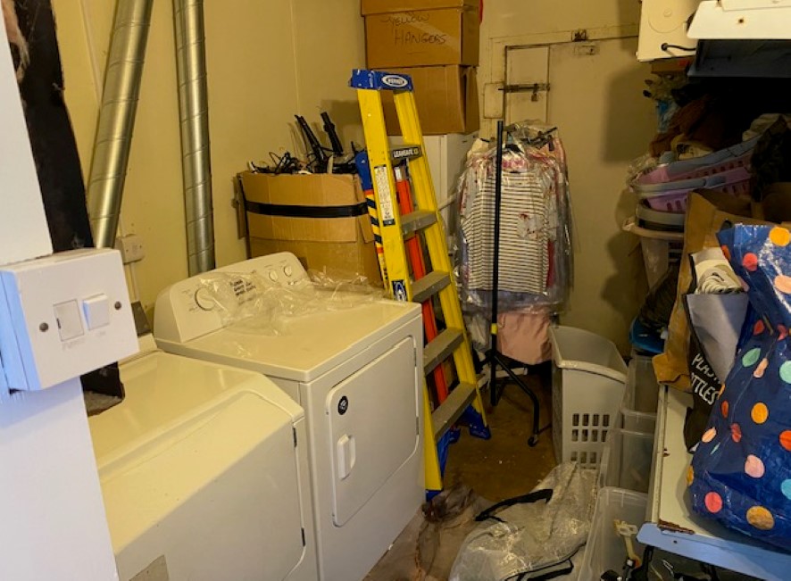 10 & 10a Kinders Lane, Greenfield, OL3 7BW