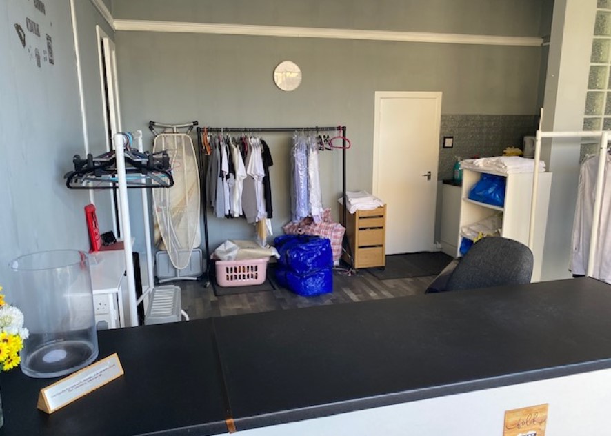 10 & 10a Kinders Lane, Greenfield, OL3 7BW