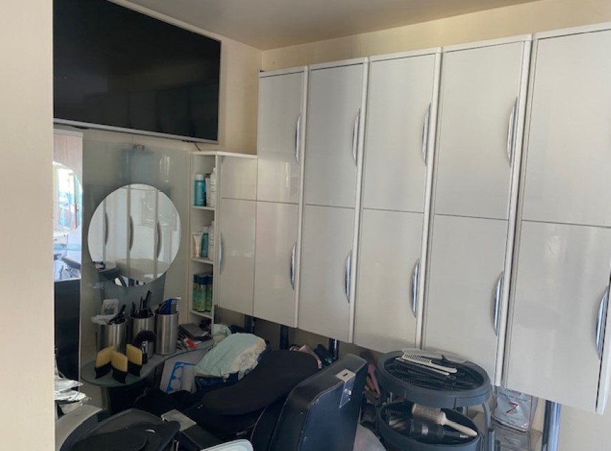 10 & 10a Kinders Lane, Greenfield, OL3 7BW