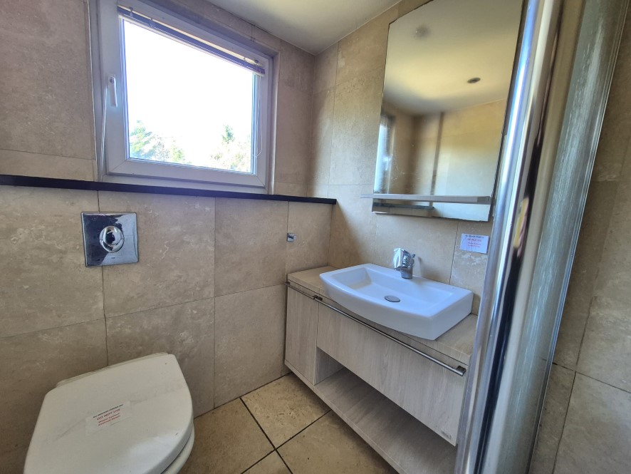 244 High Street West, Glossop, Derbyshire, SK13 8ER