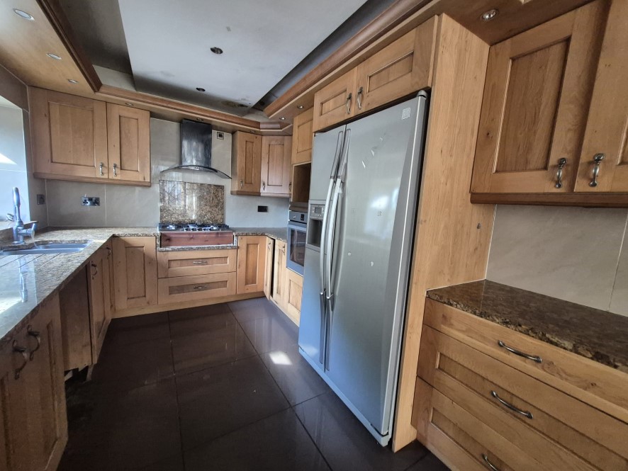 244 High Street West, Glossop, Derbyshire, SK13 8ER